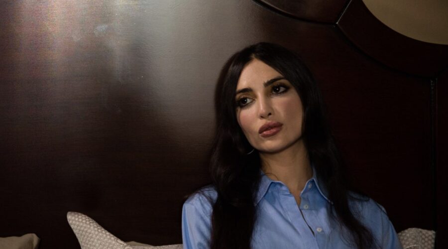 Melike İpek Yalova (Müjgan Hekimoğlu Akkaya) in una scena di 