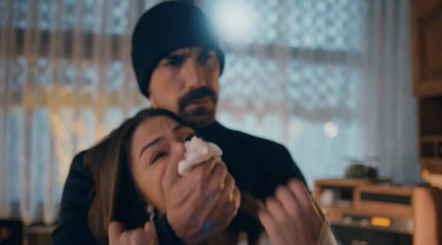 Mehdi rapisce Zeynep in “My Home My Destiny 2”. Credits: Cattura schermo/RTI Mediaset.