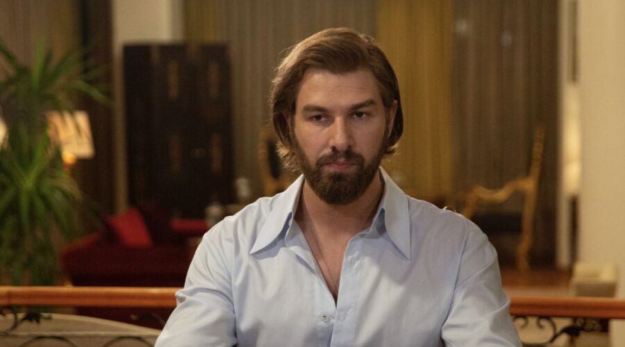 Fikret (Furkan Palali) in una scena di “Terra Amara”. Credits: RTI Mediaset.