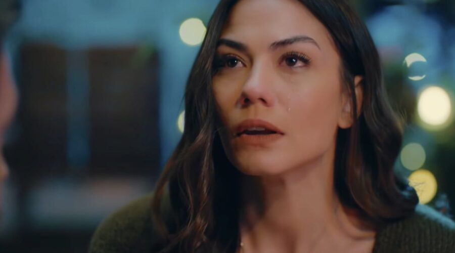 Zeynep in una scena della seconda stagione di “My Home My Destiny”. Credits: Cattura schermo/YouTube.