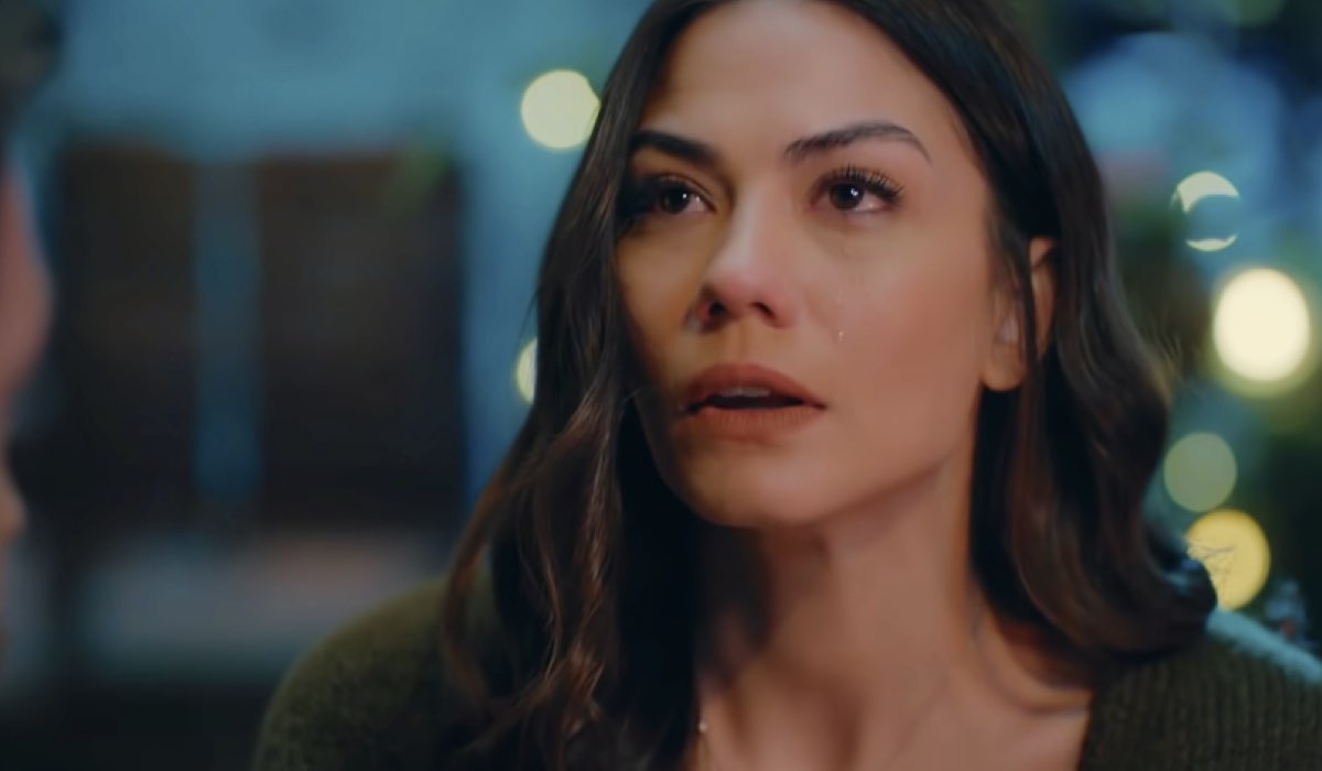 Zeynep in una scena della seconda stagione di “My Home My Destiny”. Credits: Cattura schermo/YouTube.