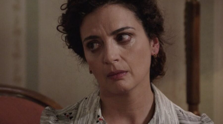 Gioia Spaziani (Concetta Puglisi) in una scena della puntata 33 de