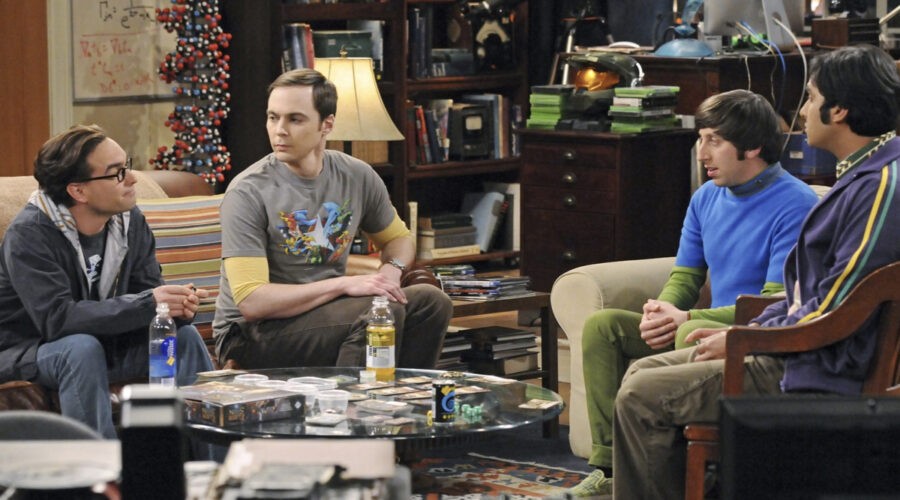 Johnny Galecki, Jim Parson, Simon Helberg, Kunal Nayya In Una Scena Di The Big Bang Theory Credits Mediaset