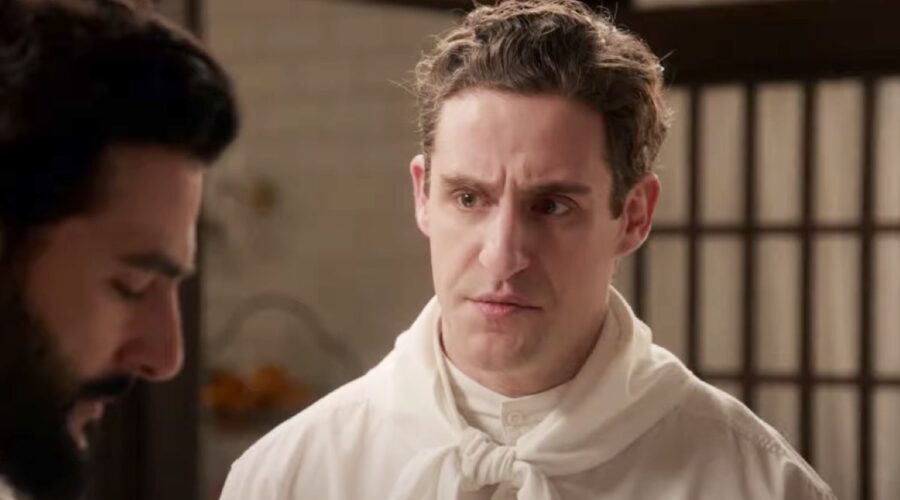 Enrique Fortún (Lope Ruiz) in una scena de “La Promessa” in onda su Canale 5. Credits: Cattura schermo/RTVE/YouTube.