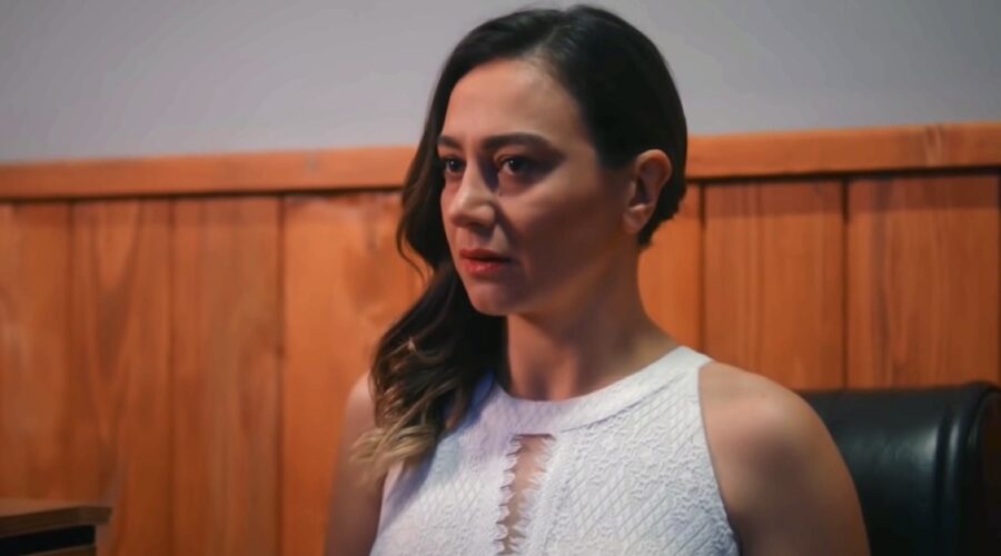 Benal (İncinur Daşdemir) sposa Mehdi, qui in una scena di “My Home My Destiny 2”. Credits: YouTube.