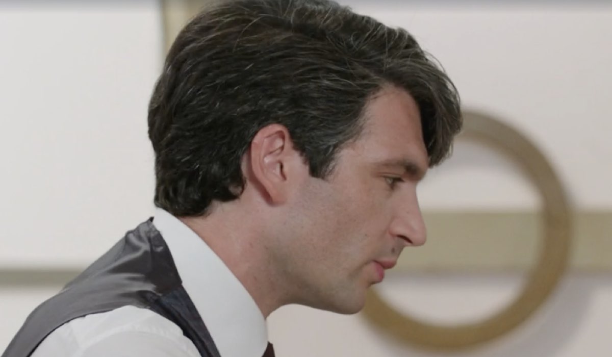 Filippo Scarafia (Roberto Landi) in una scena nella puntata 32 de 