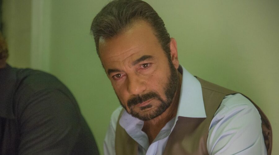 Kerem Alışık (Fekeli) in una scena di “Terra Amara”. Credits: Mediaset.