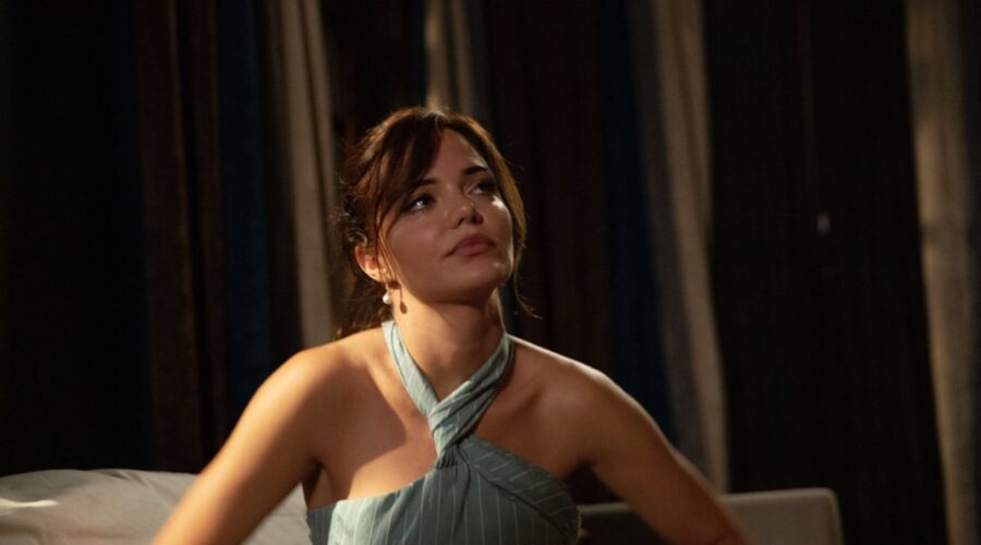 Hilal Altinbilek (Züleyha in una scena di “Terra Amara”. Credits: RTI Mediaset.