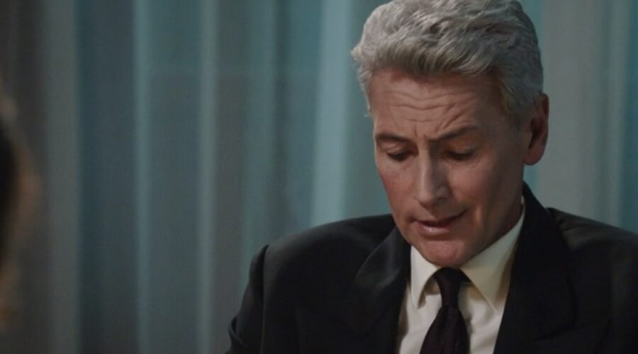 Roberto Farnesi (Umberto Guarnieri) in una scena della puntata 12 de