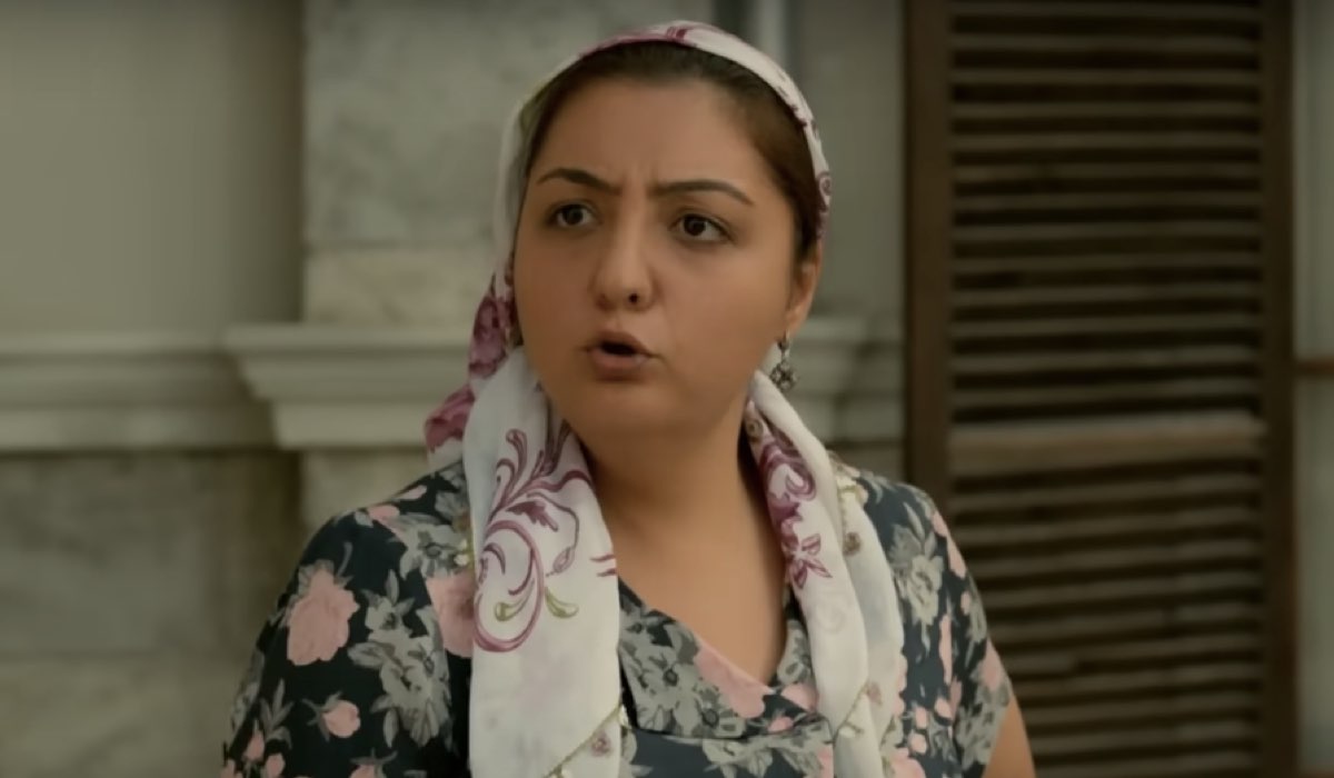 Cevriye interpretata da Irmak Aydın in “Terra Amara”. Credits: Cattura schermo/YouTube.