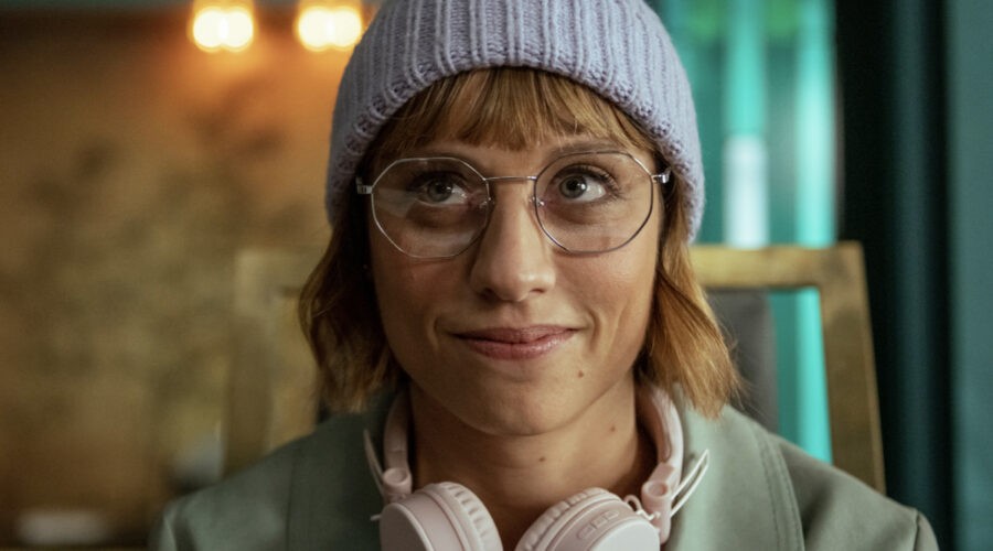 Blue Monkeys (L To R) Michelle Jenner As Keila In Episode 01 Of Blue Monkeys. Cr. Tamara Arranz Netflix