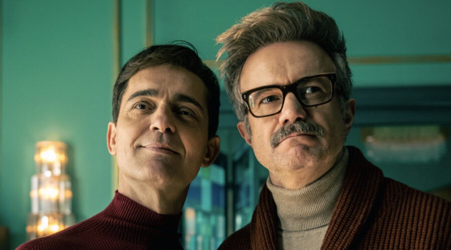 Blue Monkeys (L To R) Pedro Alonso As Berlín, Tristán Ulloa As Damián In Episode 03 Of Blue Monkeys. Cr. Tamara Arranz Netfix