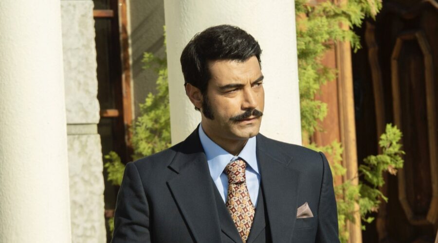 Murat Ünalmis (Demir) in una scena di ”Terra Amara”. Credits: Mediaset.