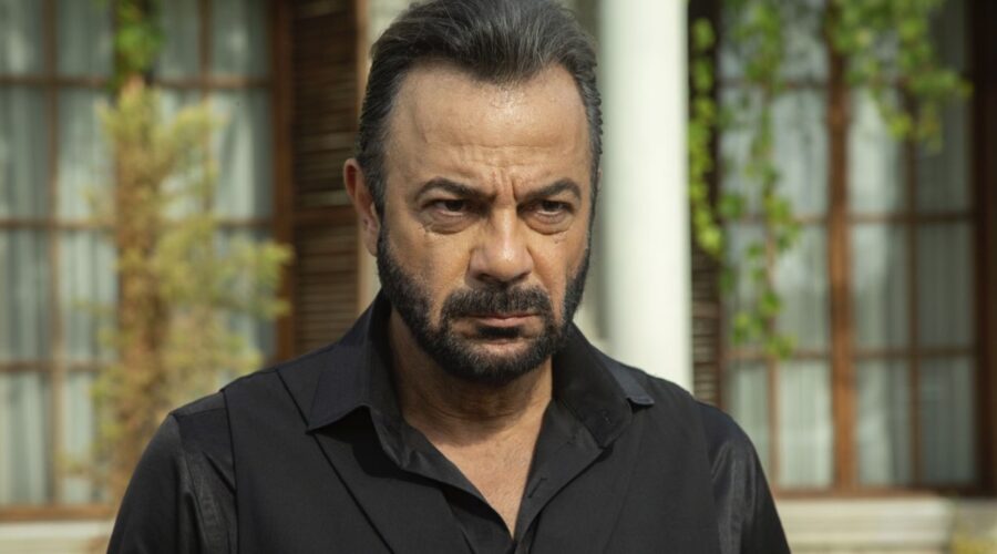 Kerem Alisik (Fekeli) in una scena di