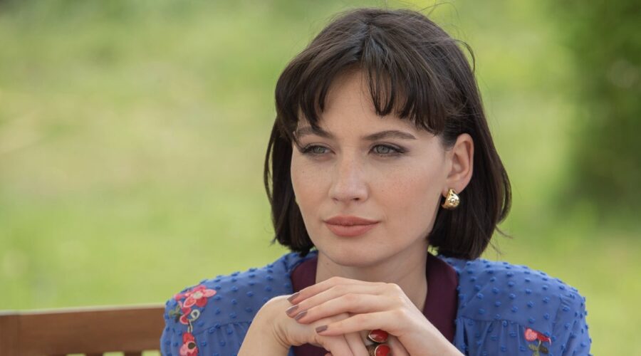 İlayda Çevik (Betül Arcan) in una scena di ”Terra Amara”. Credits: Mediaset.