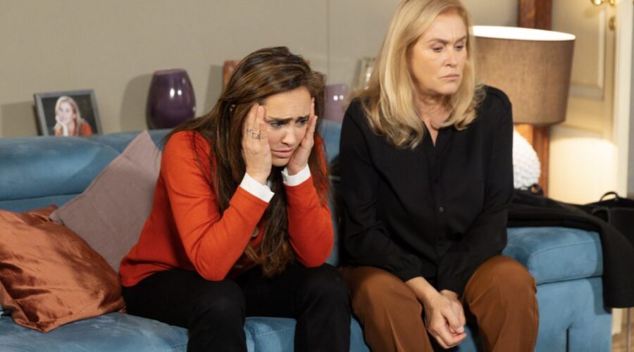Viola (Ilenia Lazzarin) e Ornella (Marina Giulia Cavalli) in
