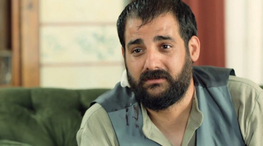 Cumali in una scena di ”Terra Amara”. Credits: Antena 3 e Mediaset