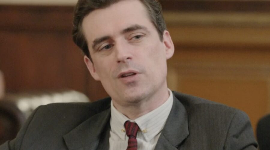 Flavio Parenti (Tancredi Di Sant'Erasmo) in una scena della puntata 41 de 