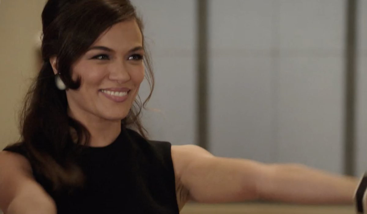 Gloria Radulescu (Marta Guarnieri) in una scena della puntata 69 de 