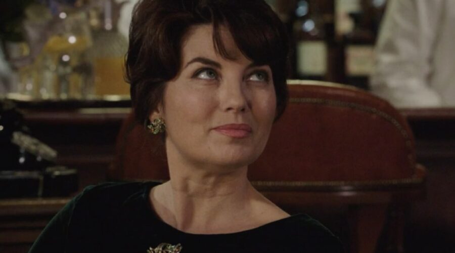 Vanessa Gravina (Adelaide Di Sant'Erasmo) in una scena della puntata 2 de 