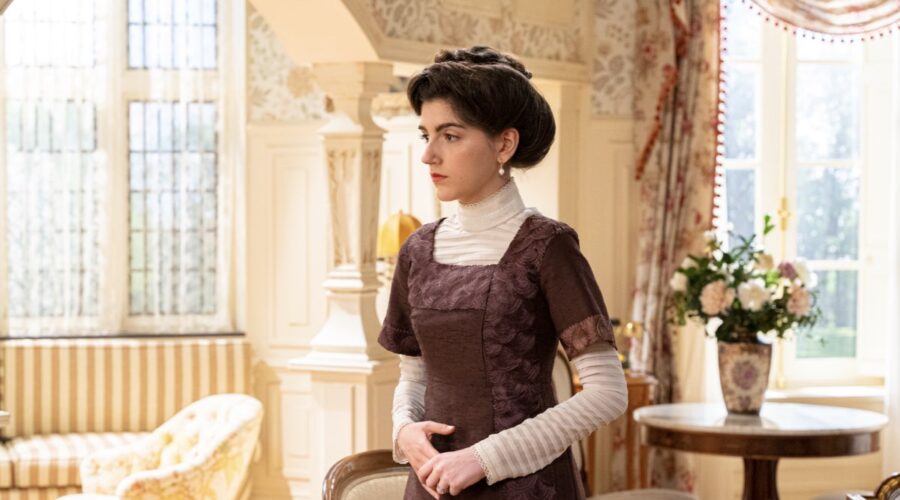 Paula Losada (Jimena De Los Infantes) in una scena de “La Promessa”. Credits: RTI Mediaset.