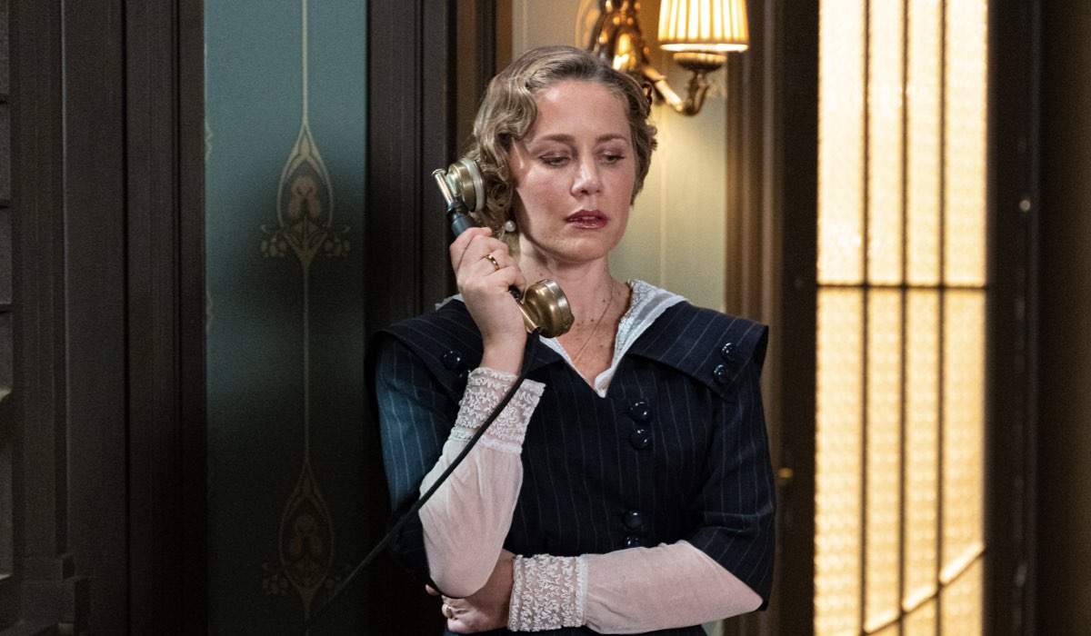 Lisi Linder (Baronessa Grazalema) in una scena de “La Promessa”. Credits: Mediaset.