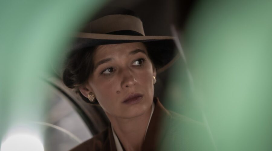 Ana Caterina Morariu (Antonietta Grandi) in una scena de “La Lunga Notte - La Caduta Del Duce”. Credits: Di Benedetto / Rai.