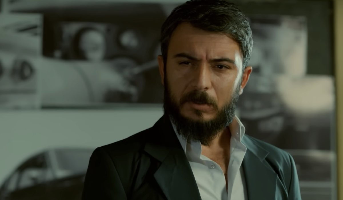 Bedir in una scena di “Terra Amara“. Credits: Mediaset.