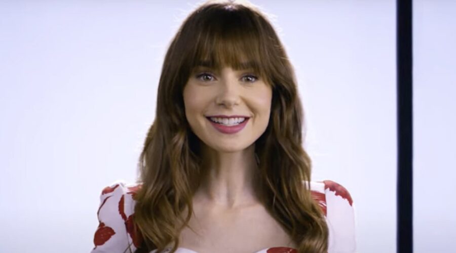 “Emily in Paris”, Lily Collins nello spot per NBC dedicato alle Olimpiadi 2024. Credits: Cattura schermo.