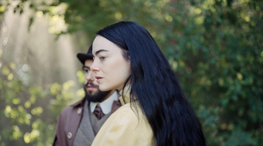 Emma Stone (Bella) in