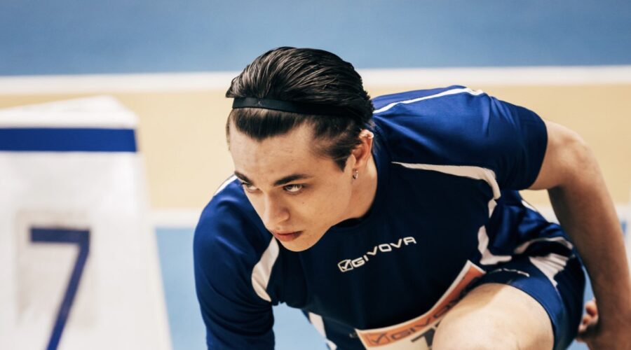 Enea Barozzi (Elia Mariani) in una scena de “I Fantastici 5”. Credits: Virginia Bettoja e Mediaset.