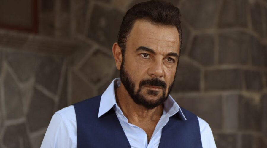 Kerem Alisik (Fekeli) in una scena di