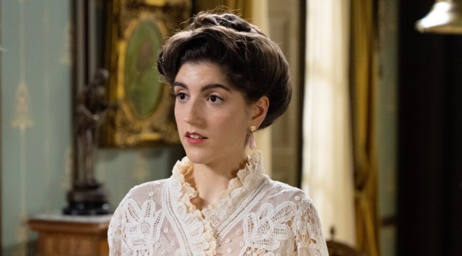 Paula Losada (Jimena De Los Infantes) in una scena de “La Promessa”. Credits: RTI Mediaset.