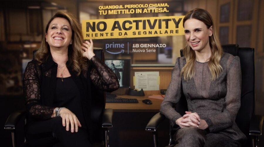 ”No Activity - Niente da segnalare”, intervista a Carla Signoris ed Emanuela Fanelli. Credits: Tvserial.it.