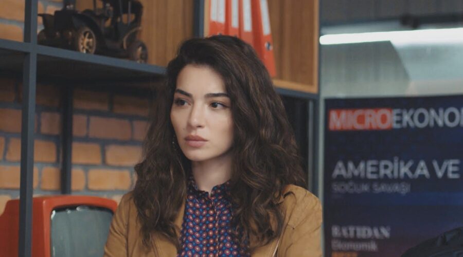 Melisa Aslı Pamuk (Setenay) in una scena di “Dreams and Realities - La forza dei sogni”. Credits: Mediaset Infinity