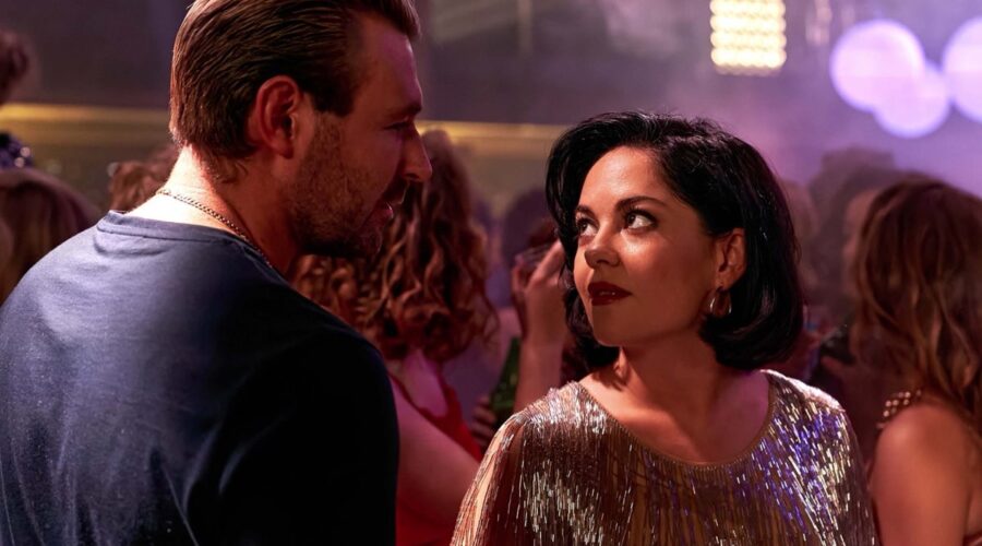 Una scena di “Sexy Beast”. Credits: Paramount+.