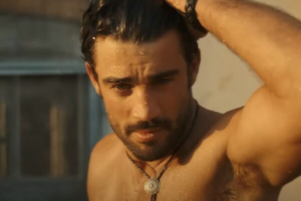 Simon Ehrlacher in una scena Dal Trailer di