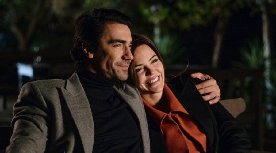 Da sinistra: Hilal Altinbilek (Züleyha) e Ibrahim Çelikkol (Hakan Gumusoglu) in “Terra Amara”. Credits: RTI Mediaset.
