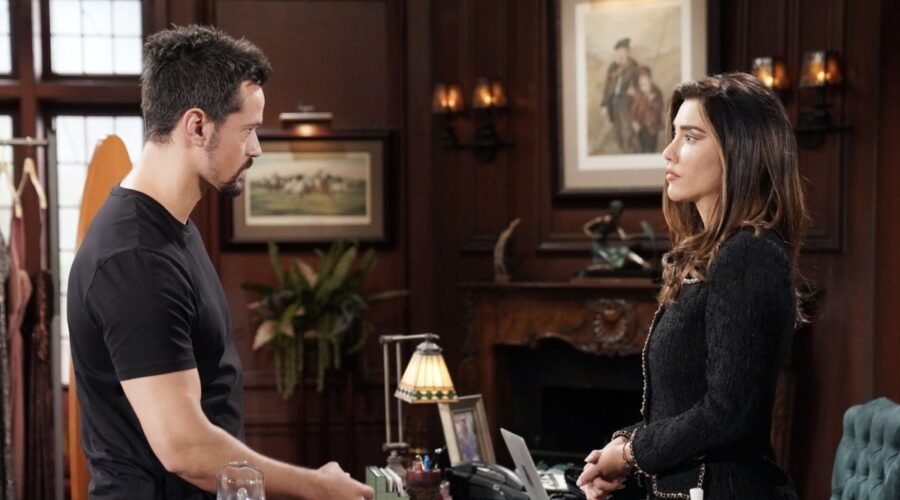 Da sinistra: Matthew Atkinson (Thomas) e Jacqueline MacInnes-Wood (Steffy) in una scena di “Beautiful”. Credits: BBL Distribution/RTI Mediaset.