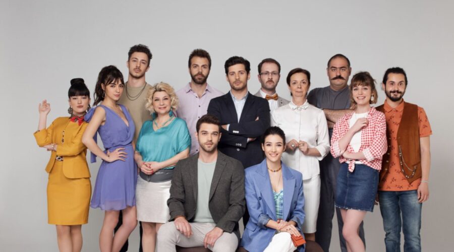 Cast completo di “Everywhere I Go - Coincidenze d'amore”. Credits: Mediaset Infinity.
