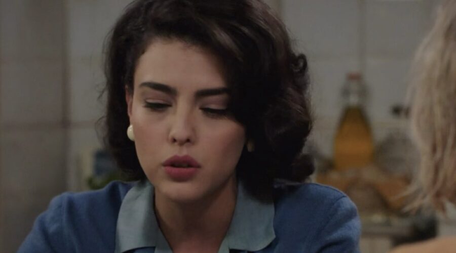 Chiara Russo (Maria Puglisi) in una scena della puntata 96 de “Il Paradiso Delle Signore 8”. Credits: Rai.