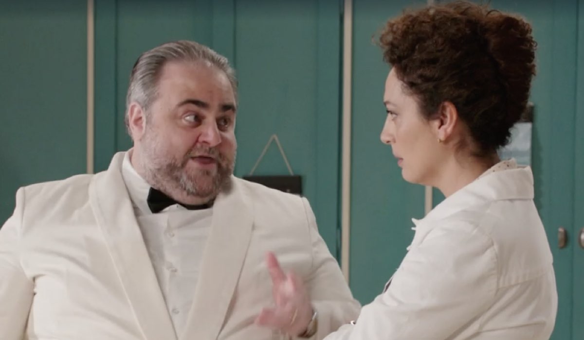 Da sinistra: Massimo Cagnina (Ciro Puglisi) e Gioia Spaziani (Concetta Puglisi) in una scena della puntata 106 de “Il Paradiso Delle Signore 8”. Credits: Rai.