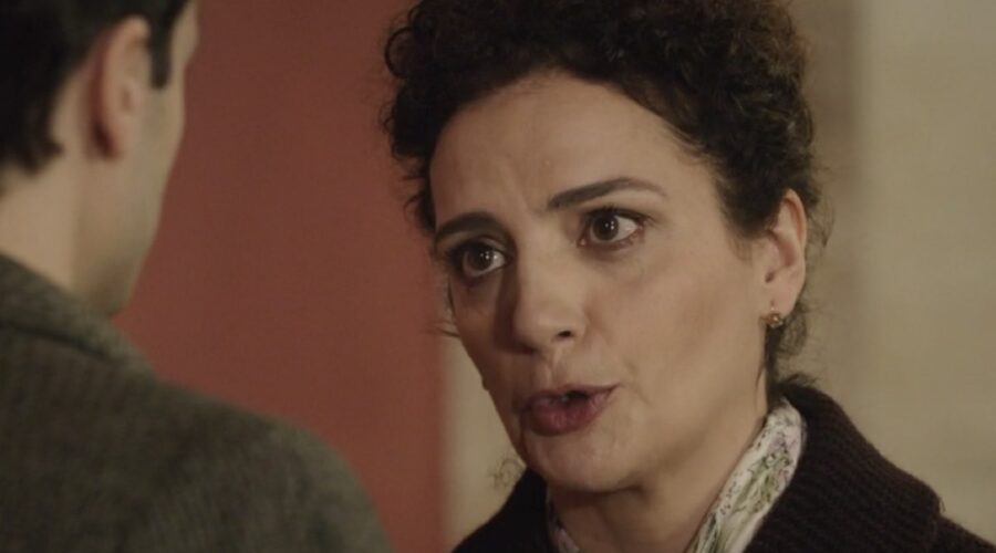 Gioia Spaziani (Concetta Puglisi) in una scena della puntata 110 de “Il Paradiso Delle Signore 8”. Credits: Rai.