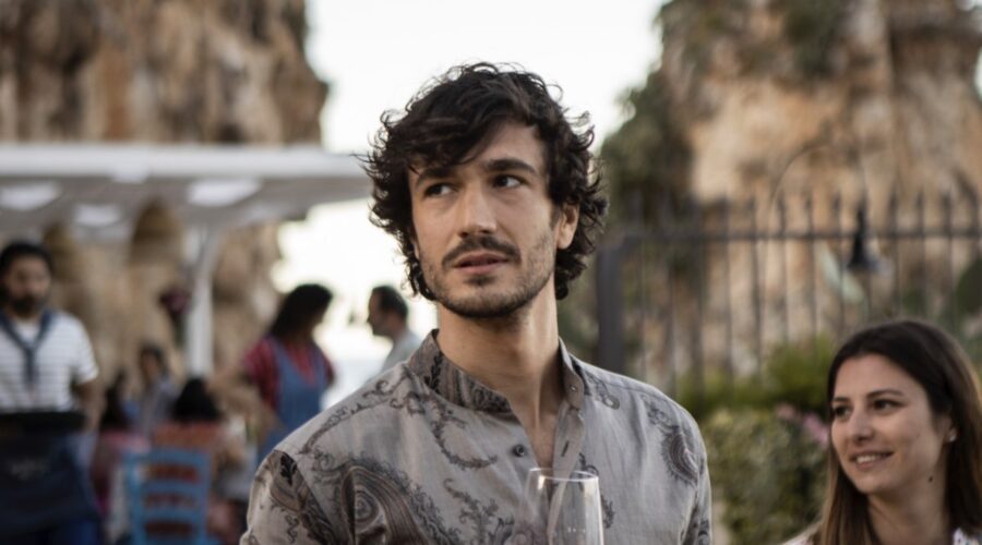 Eugenio Franceschini (Giulio) in una scena di “Makari 3” Credits: Rai.