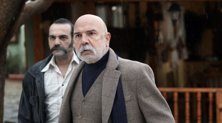 Altan Gördüm (Hasmet Colak) in una scena di “Terra Amara”. Credits: RTI Mediaset.