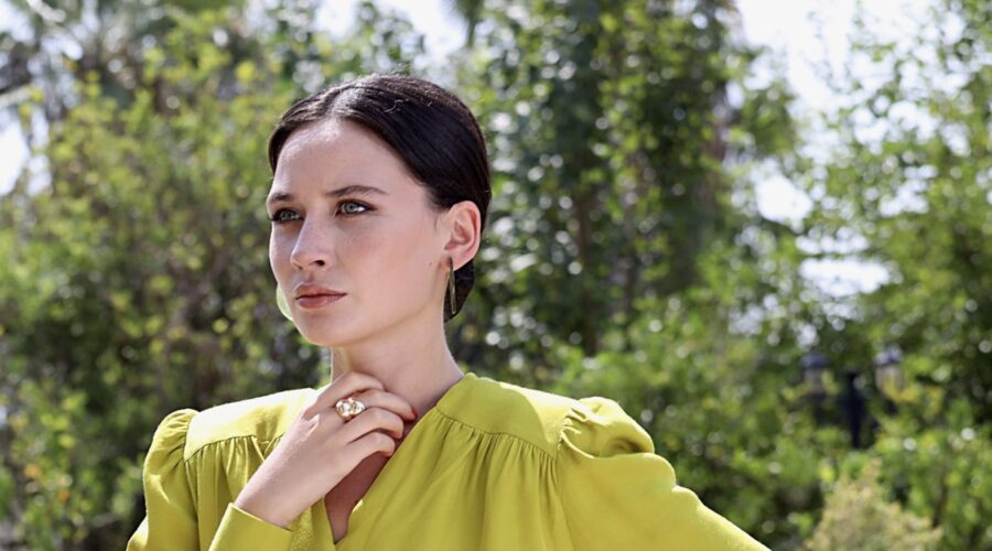 Ilayda Çevik (Betül Arcan) in “Terra Amara”. Credits: RTI Mediaset.