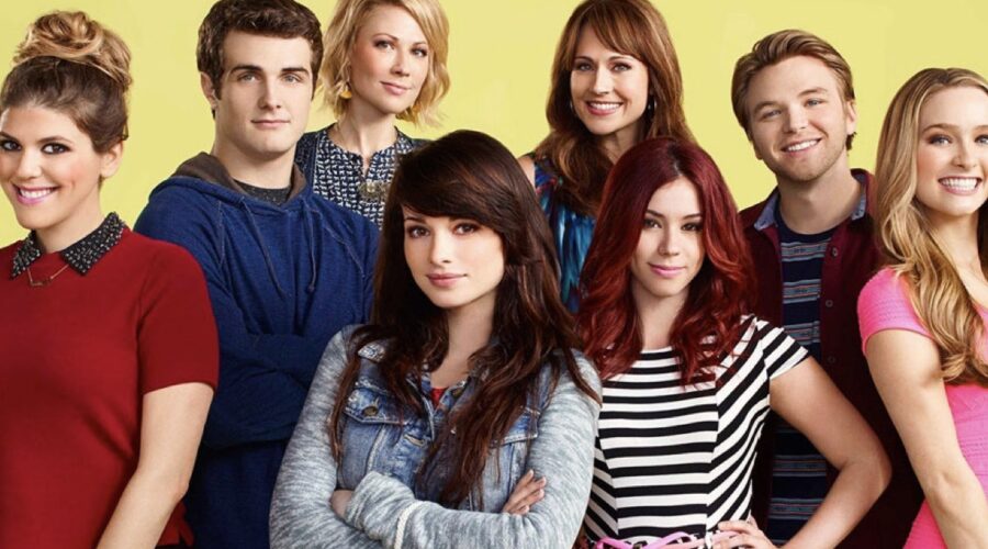 Immagine Di Copertina Di Diario Di Una Nerd Superstar (Awkward) (2011) Credits Paramount Plus