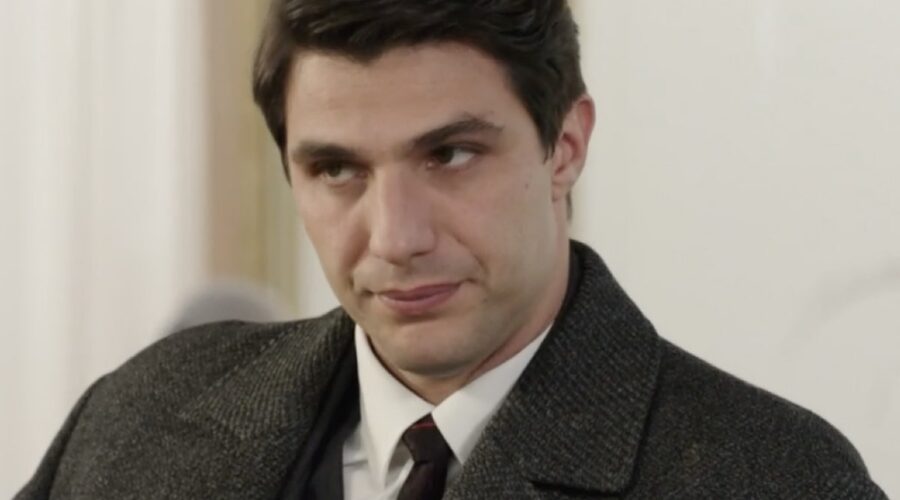 Pietro Masotti (Marcello Barbieri) in una scena della puntata 106 de “Il Paradiso Delle Signore 8”. Credits: Rai.