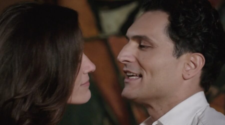 Da sinistra: Chiara Baschetti (Matilde Frigerio Di Sant'Erasmo) e Alessandro Tersigni (Vittorio Conti) in una scena della puntata 71 de “Il Paradiso Delle Signore 8”. Credits: Rai.