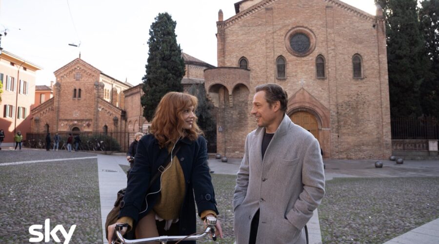 Da sinistra: Micaela Ramazzotti (Anna) e Stefano Accorsi (Alessandro) in una scena di “Un Amore”. Credits: Sky Italia.